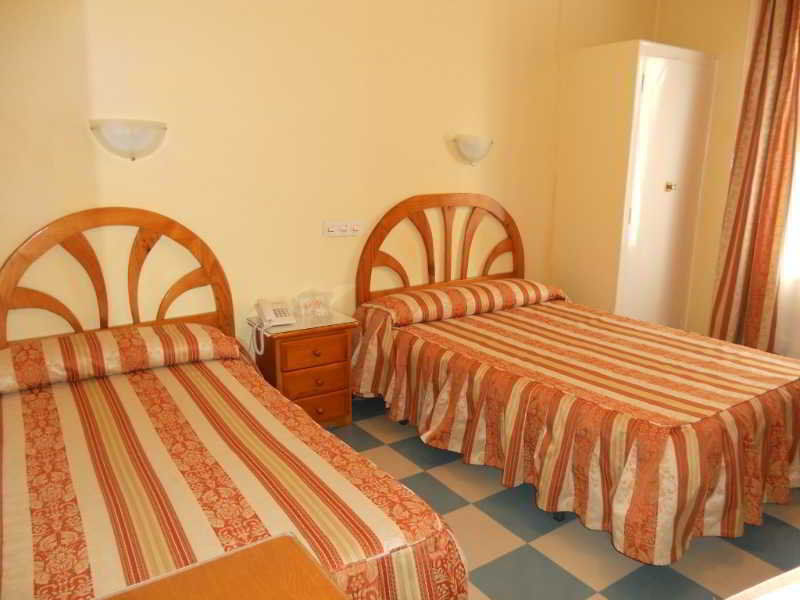 Hostal La Perla Asturiana มาดริด ภายนอก รูปภาพ
